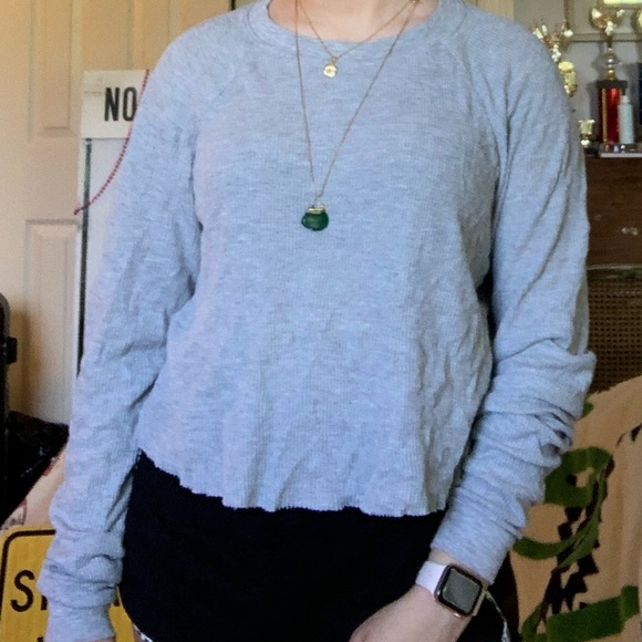 Super comfy brandy melville waffle knit shirt - Picture 3 of 3